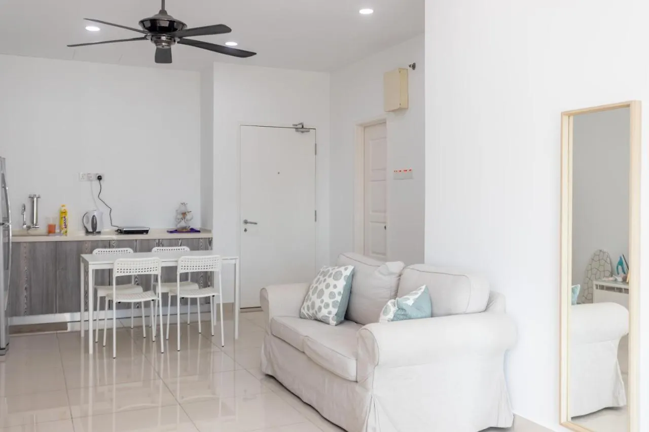 Mansion One Suites George Town 0*,  Malaysia