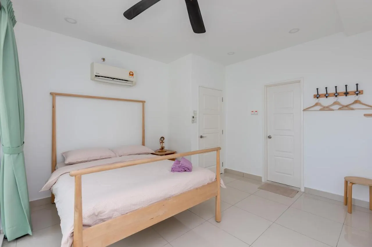 Mansion One Suites George Town Apartment