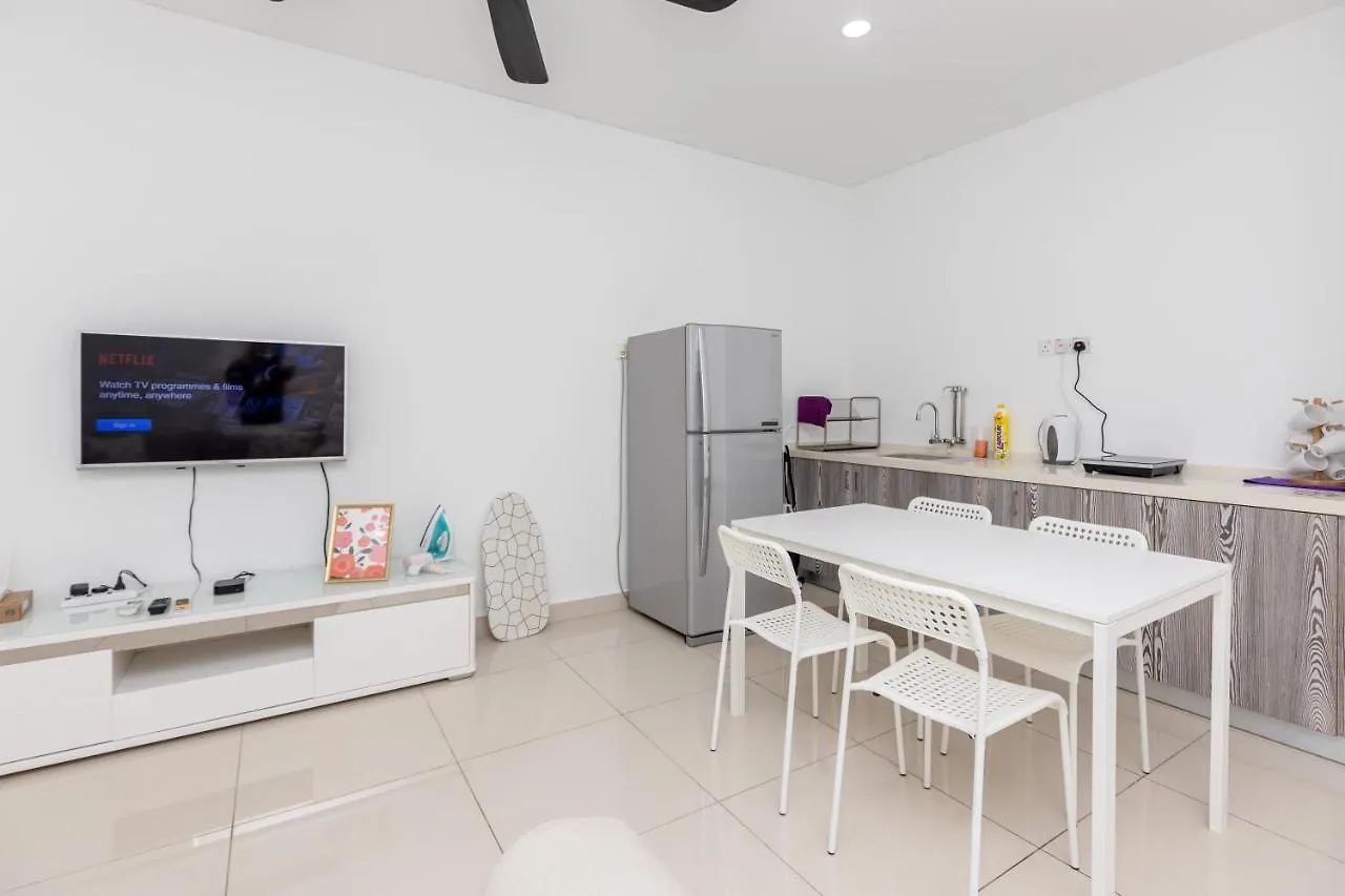 Mansion One Suites George Town Apartment