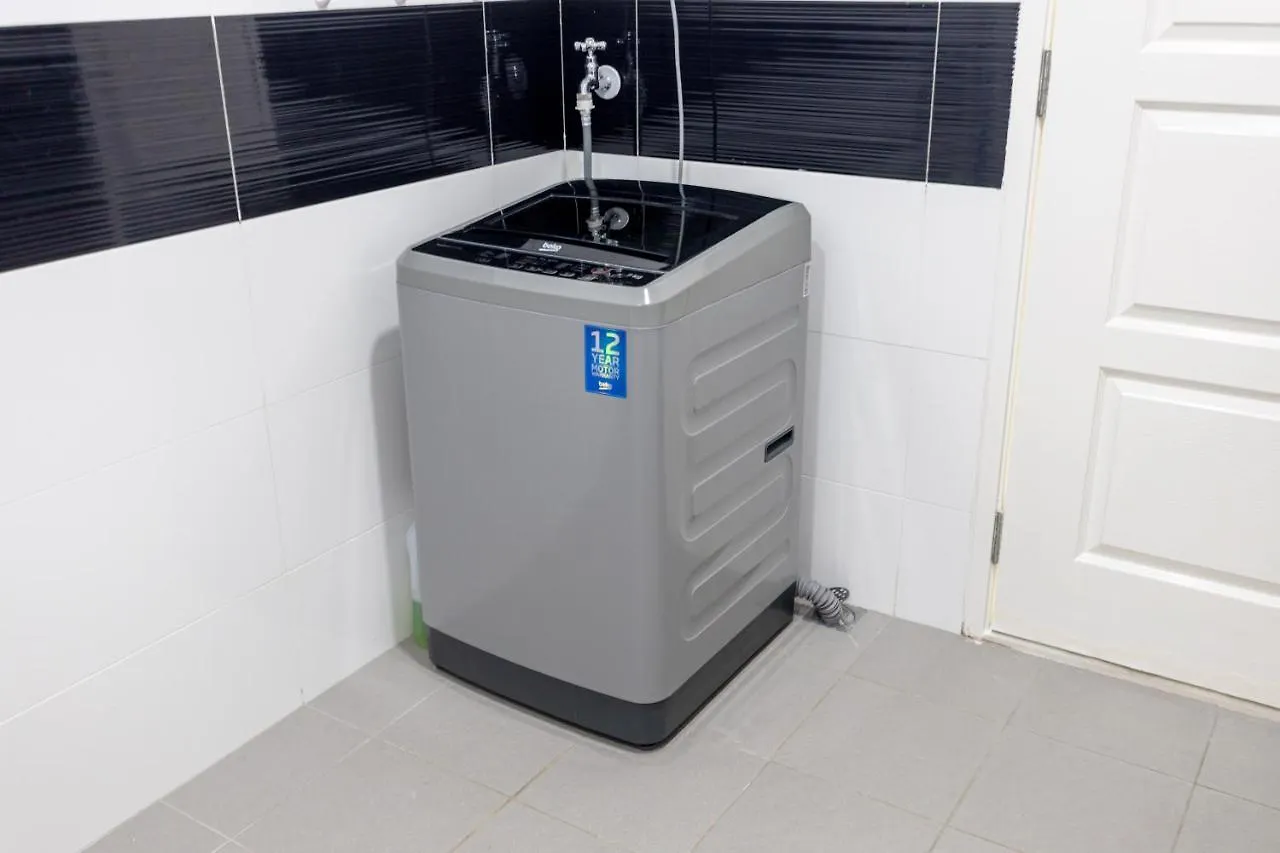 Apartment Mansion One Suites George Town